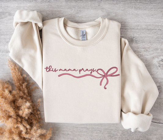 This Mama Prays - Gildan CREWNECK